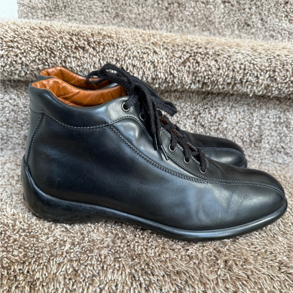 Tod's Men's Black Leather Ankle Boots Shoes. - Picture 2 of 14